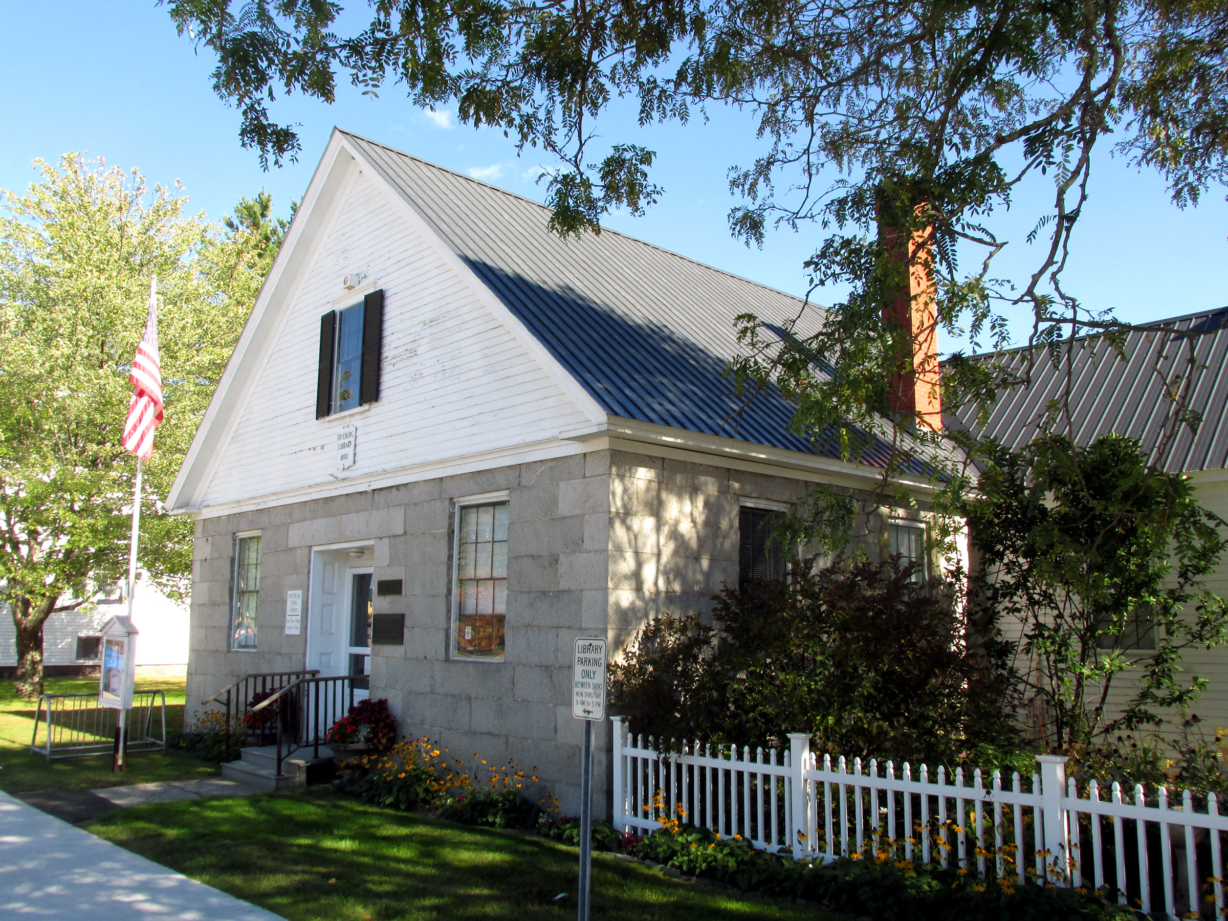 The Fryeburg Public Library