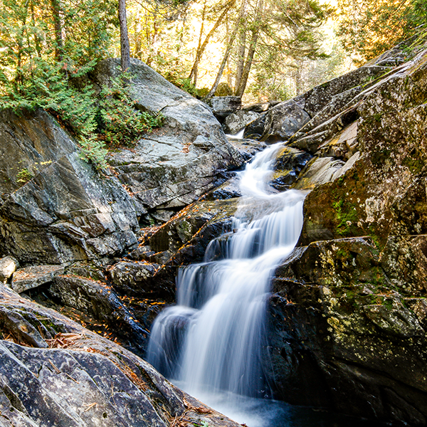 Tour waterfalls in Maines Lakes and Mountains